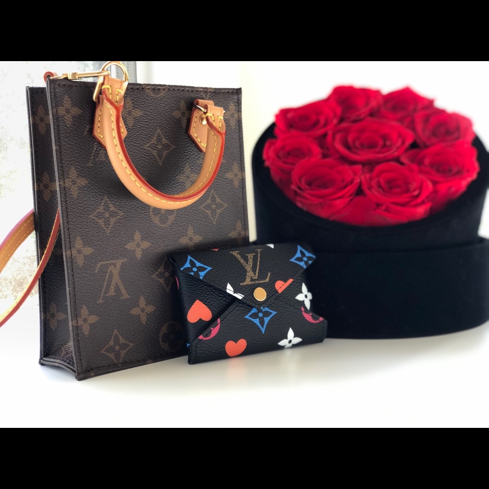 Louis Vuitton petit sac plat and game on kirigami